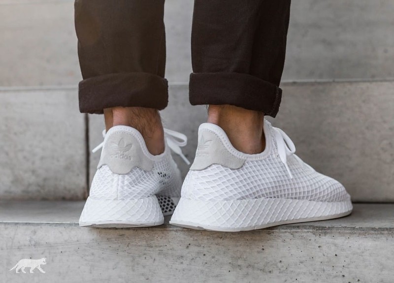 adidas deerupt runner triple white